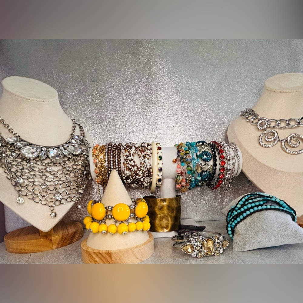 Necklace and Bracelet Bundle 28 pc Lot - Picture 13 of 15